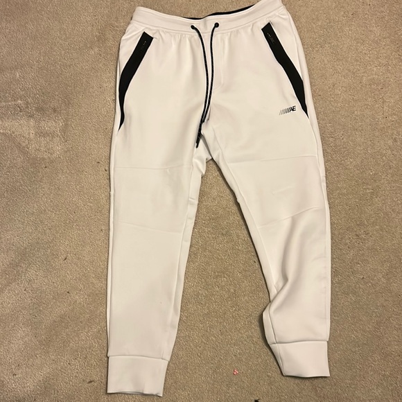 white american eagle joggers size medium - Picture 1 of 1